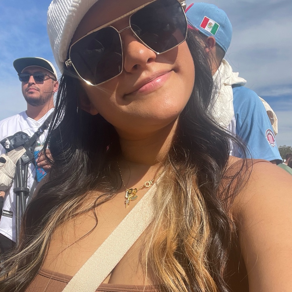 Meet your Posher, Bianca